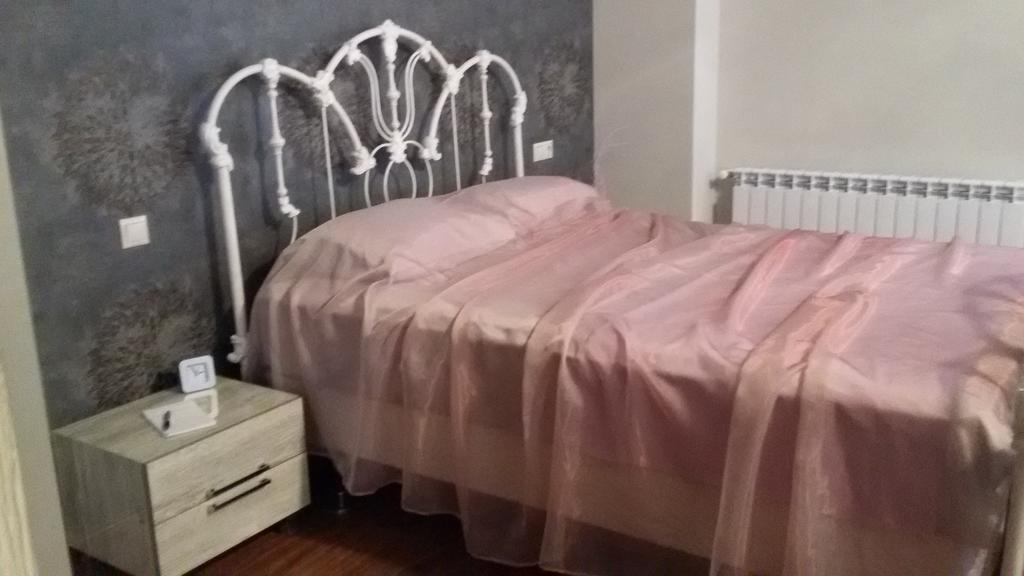 Apartment Sayat-Nova Jerevan Pokoj fotografie